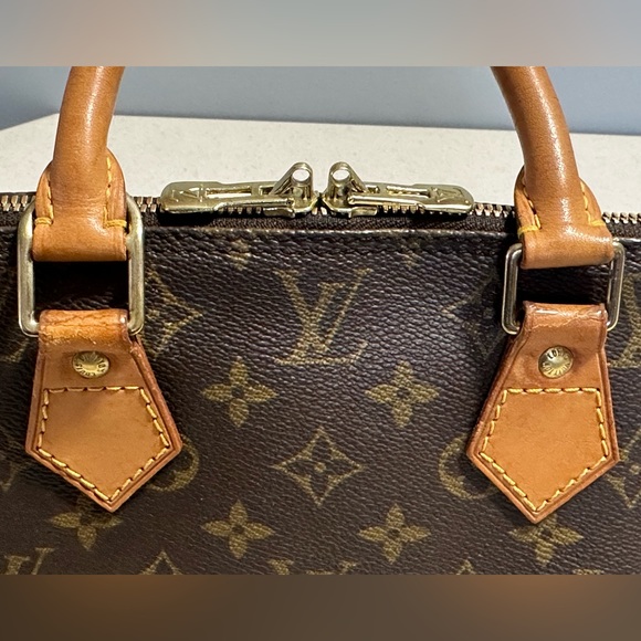 Louis Vuitton Alma PM Monogram Canvas - Picture 10 of 16